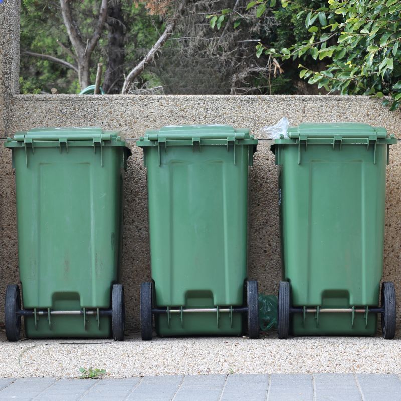 Uso de Lixeiras Plásticas no Dia a Dia